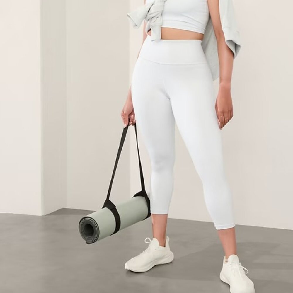 NWT Athleta Ultra High Rise Elation 7/8 Legging Size Regular M Bright White